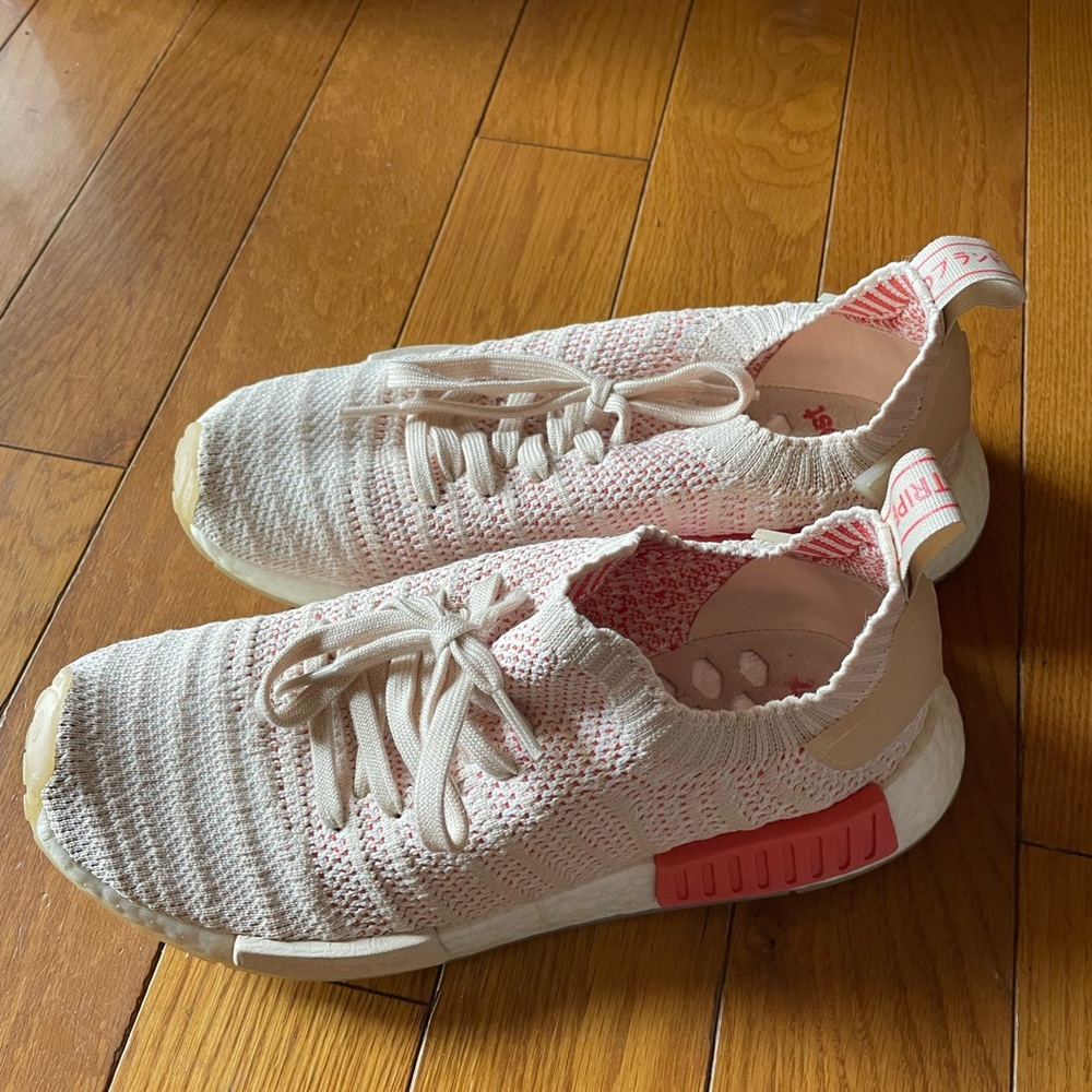 Womens adidas shoes 8.5